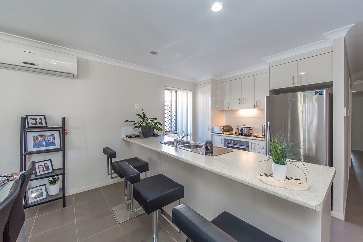 5 Nina Crescent, North Lakes QLD 4509, North Lakes - Thumbnail 2