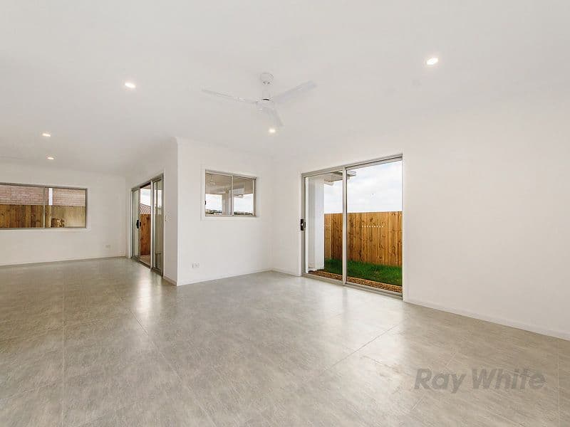 18 Sherlock Street, ORMEAU HILLS QLD 4208, Ormeau Hills - Thumbnail 3