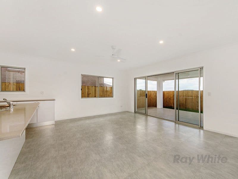 18 Sherlock Street, ORMEAU HILLS QLD 4208, Ormeau Hills - Thumbnail 4