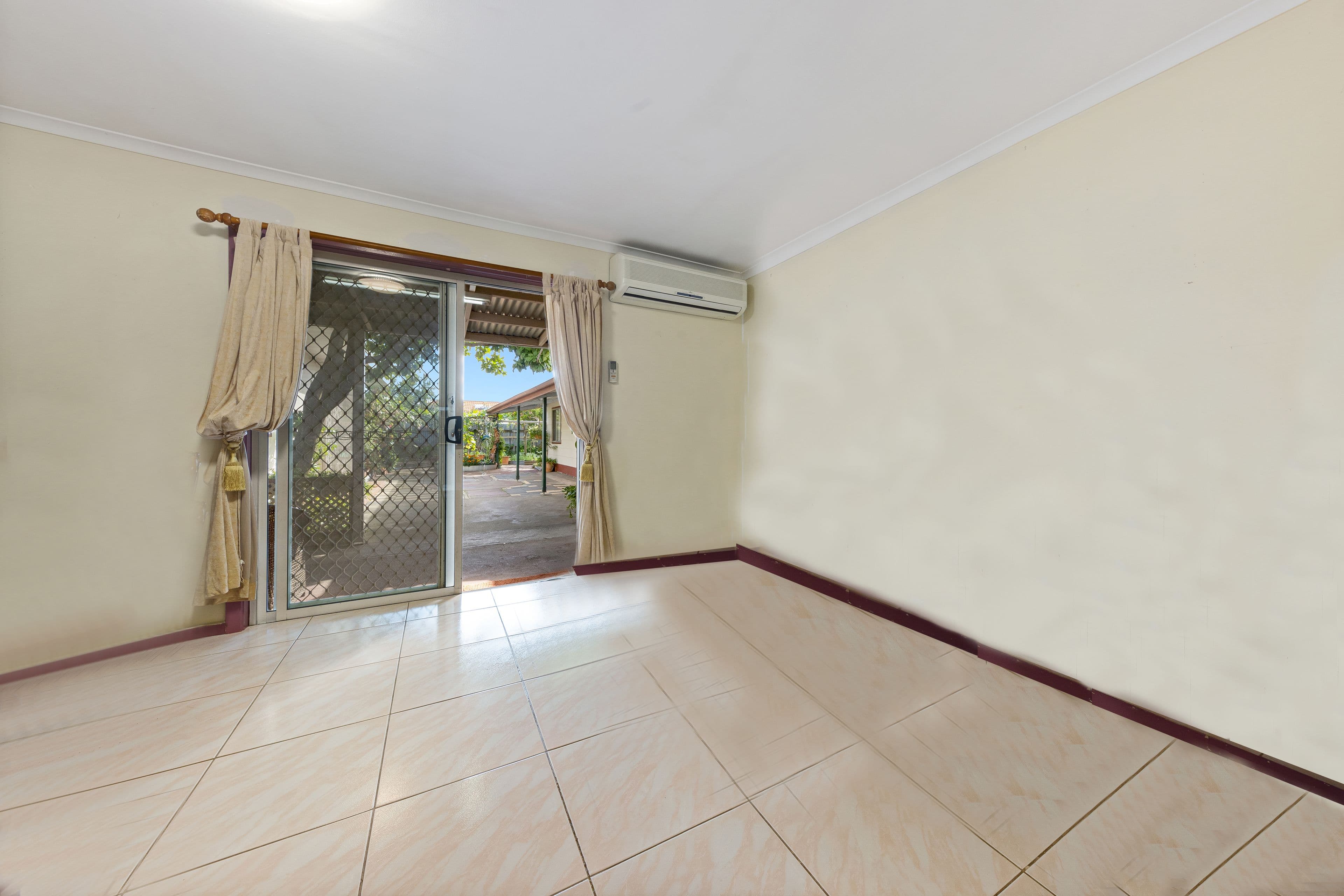 121 Suffolk Road, Sunshine North VIC 3020, Sunshine North - Thumbnail 4