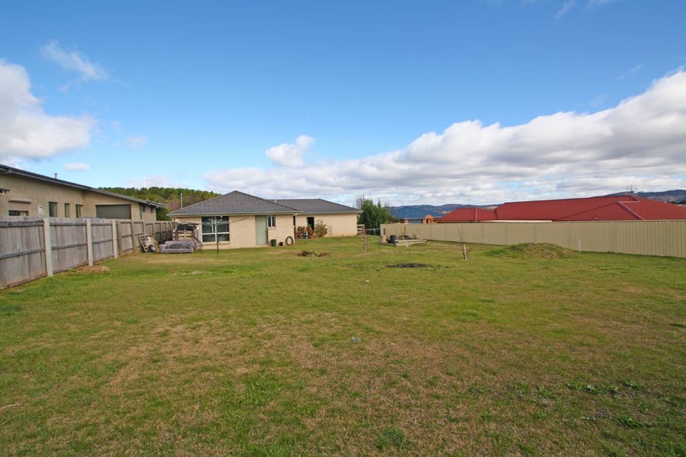 21 Hyland Drive, Bungendore NSW 2621, Bungendore - Thumbnail 2
