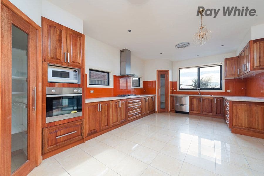 5 Osterley Close, Caroline Springs VIC 3023, Caroline Springs - Thumbnail 7