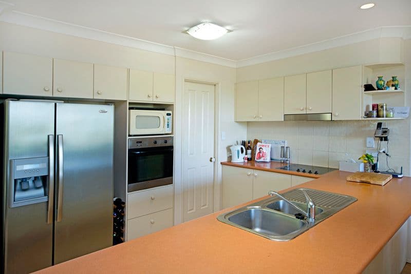 8 Woodward Lane, PACIFIC PINES QLD 4211, Pacific Pines - Thumbnail 2