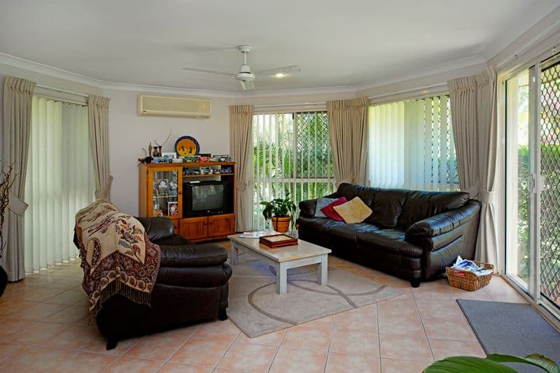 8 Woodward Lane, PACIFIC PINES QLD 4211, Pacific Pines - Thumbnail 4