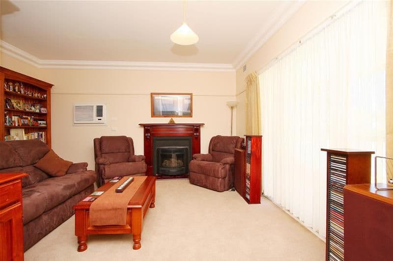 26 Princes Street, WATSONIA VIC 3087, Watsonia - Thumbnail 2