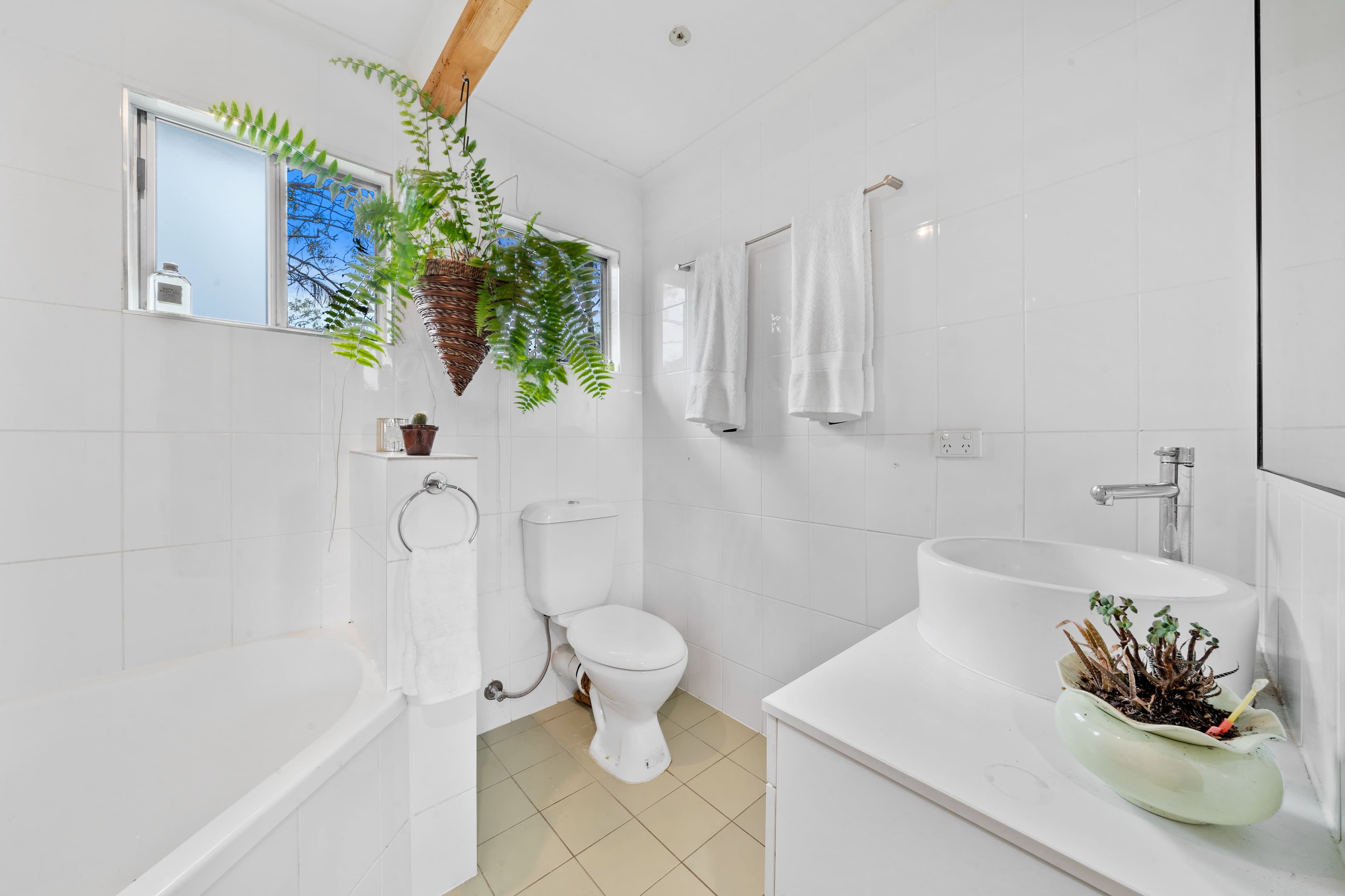 6 Manfred Street, Eagleby QLD 4207, Eagleby - Thumbnail 4