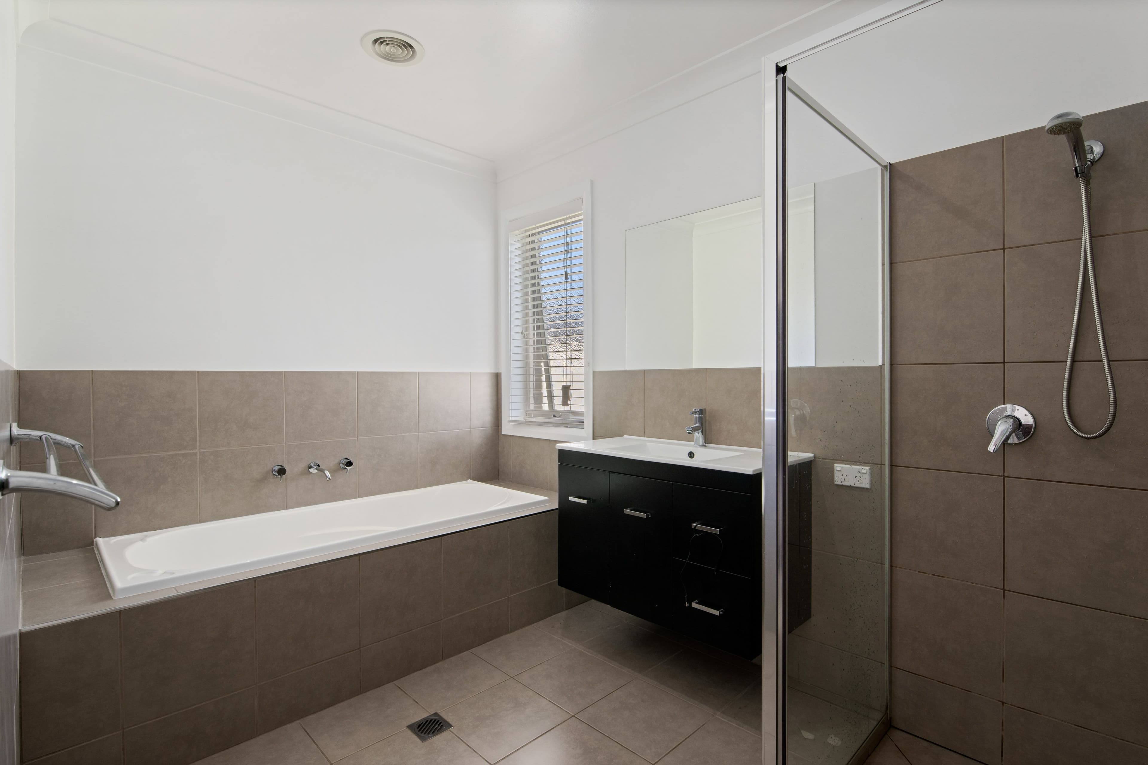15 Chafia Place, Springdale Heights NSW 2641, Springdale Heights - Thumbnail 8