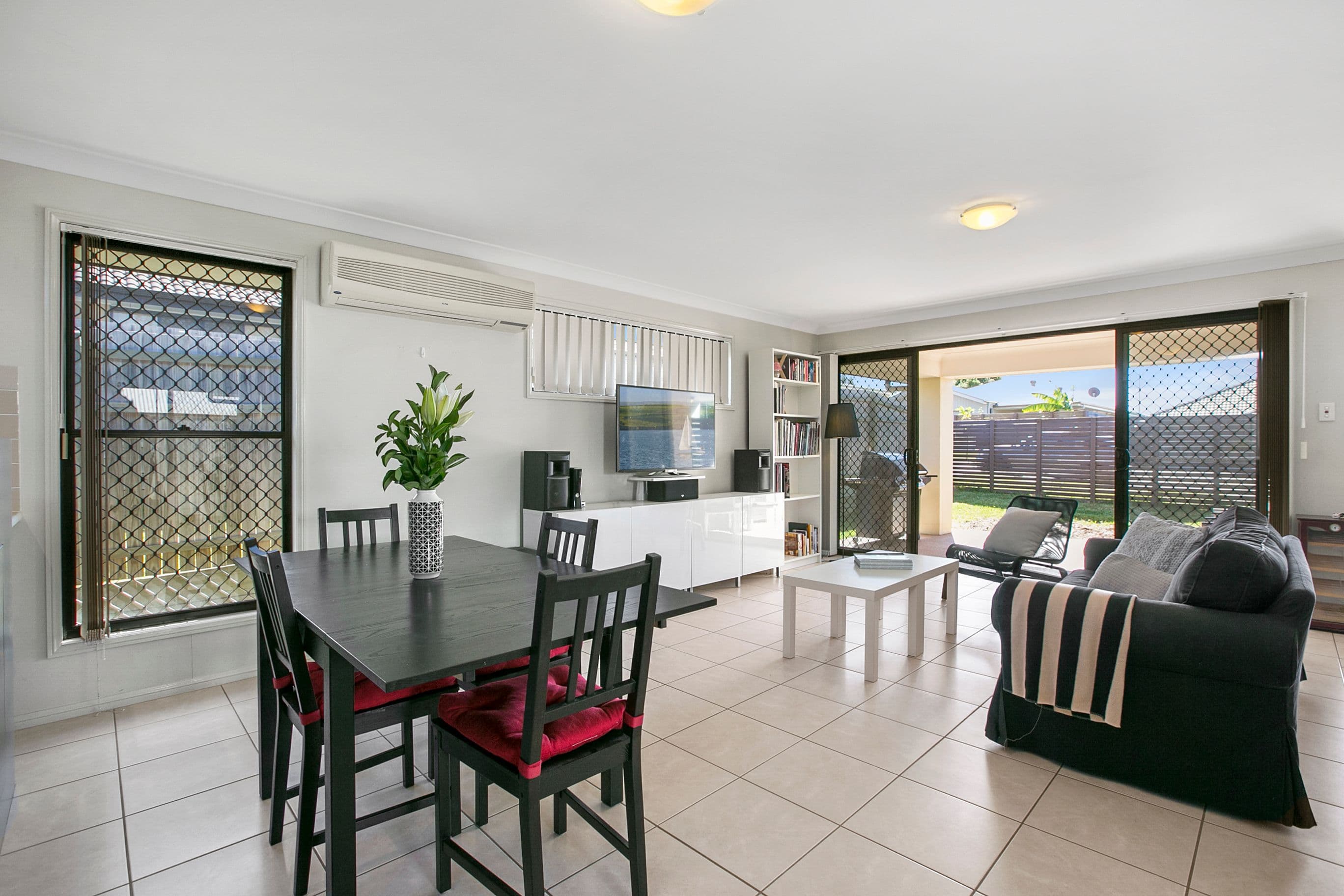 45 Lexey Crescent, Wakerley QLD 4154, Wakerley - Thumbnail 2