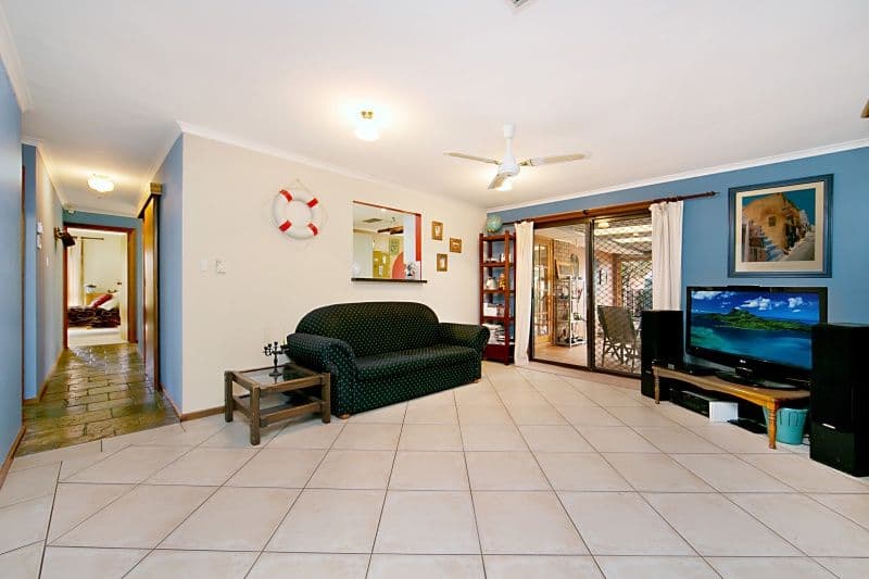 6 Tanderra Court, MORPHETT VALE SA 5162, Morphett Vale - Thumbnail 2