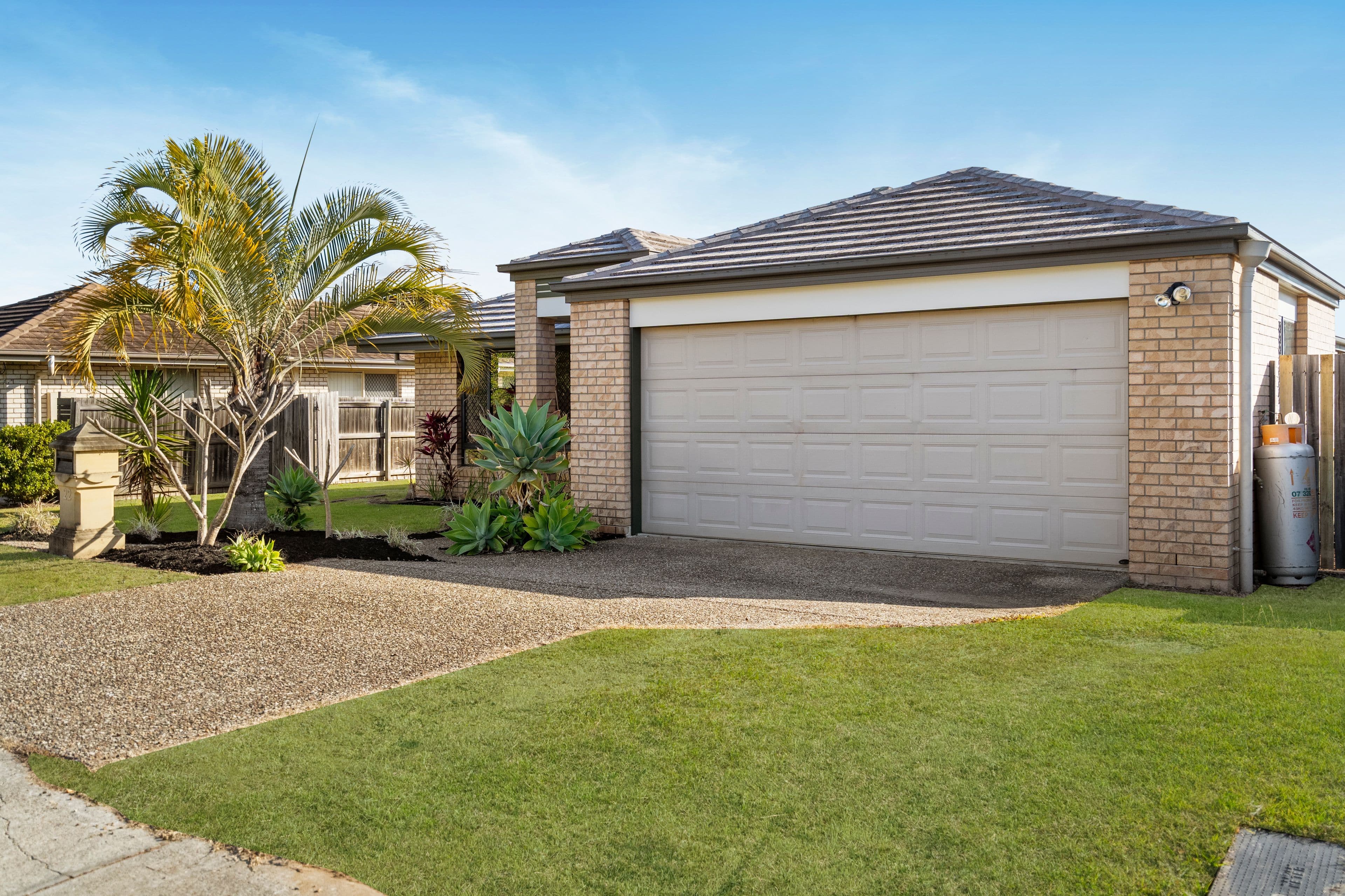 22 Benjamin Court, Yamanto QLD 4305, Yamanto - Thumbnail 2