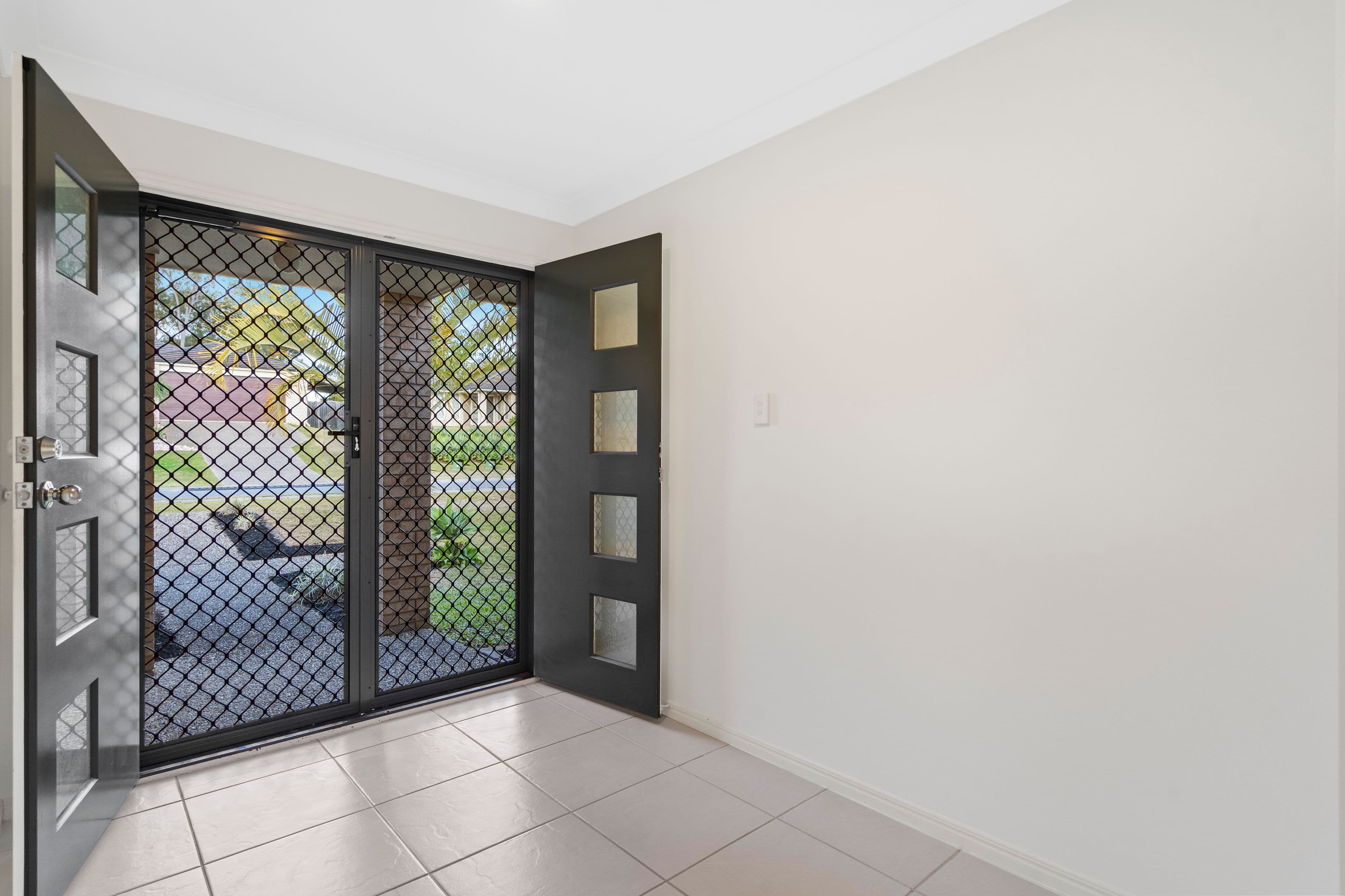 22 Benjamin Court, Yamanto QLD 4305, Yamanto - Thumbnail 3