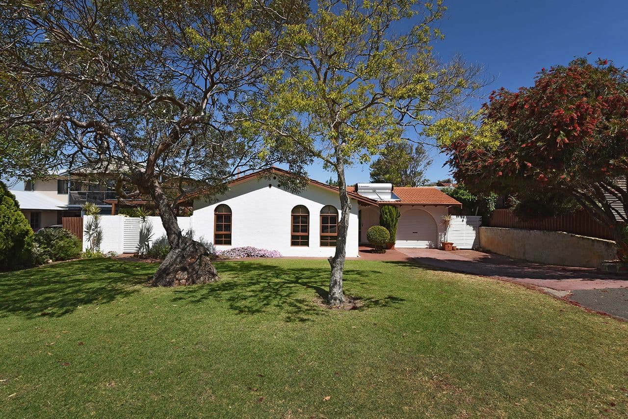 26 Arkwell Way, Marmion WA 6020, Marmion - Image 1