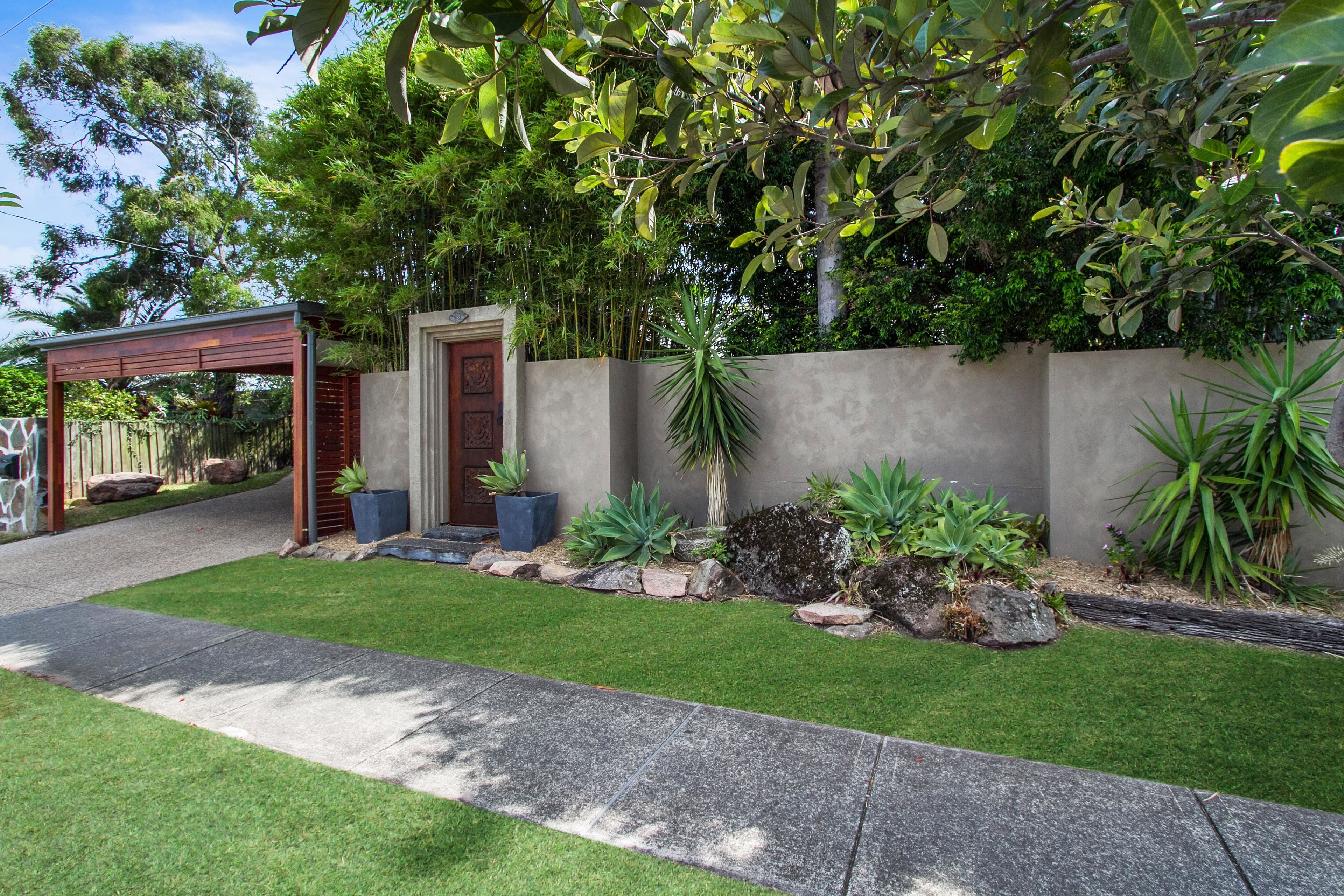 36 Allambi Avenue, Broadbeach Waters QLD 4218, Broadbeach Waters - Thumbnail 2