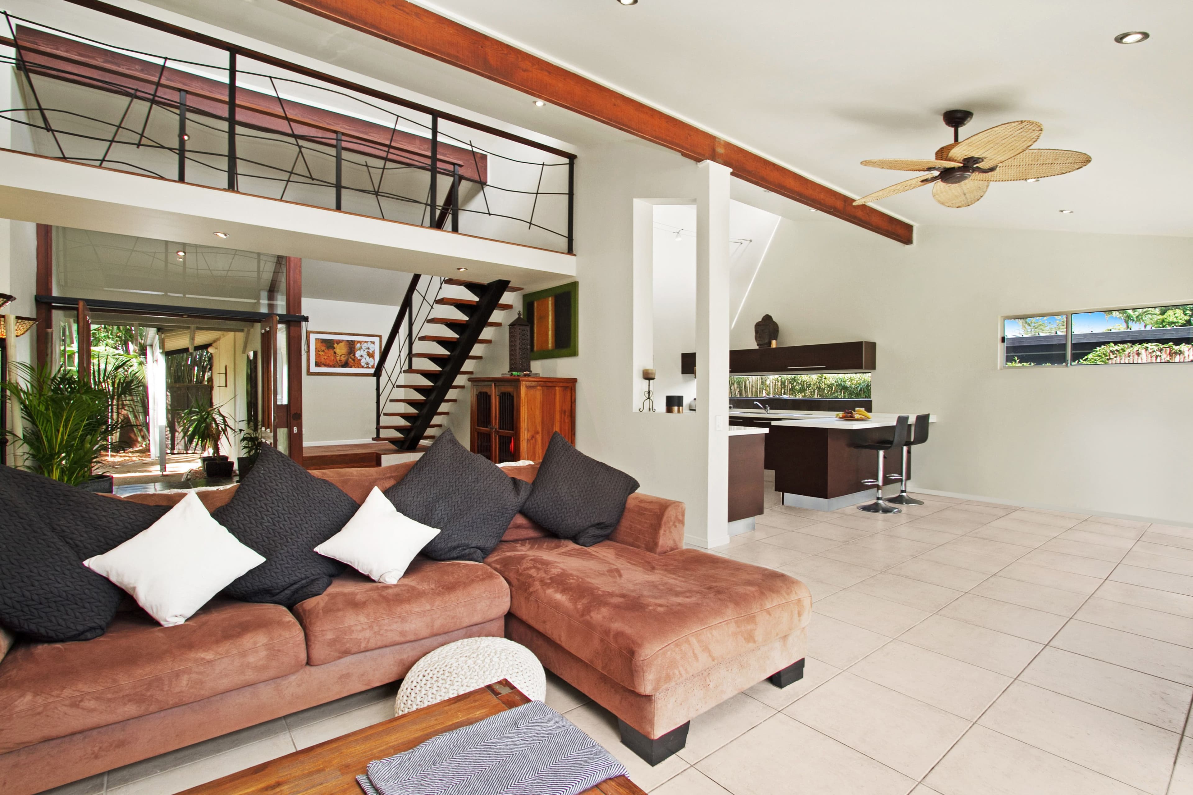 36 Allambi Avenue, Broadbeach Waters QLD 4218, Broadbeach Waters - Thumbnail 5