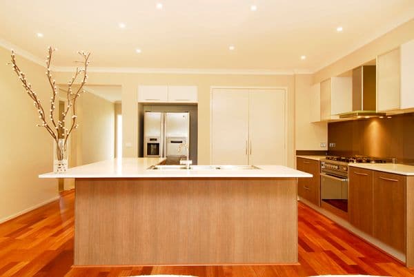 8 Montmorency Avenue, BERWICK VIC 3806, Berwick - Thumbnail 2