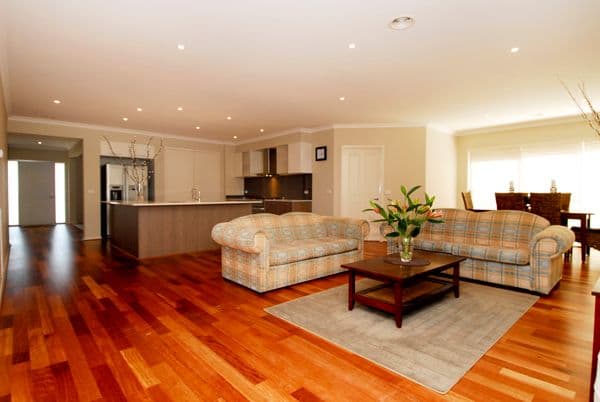 8 Montmorency Avenue, BERWICK VIC 3806, Berwick - Thumbnail 7
