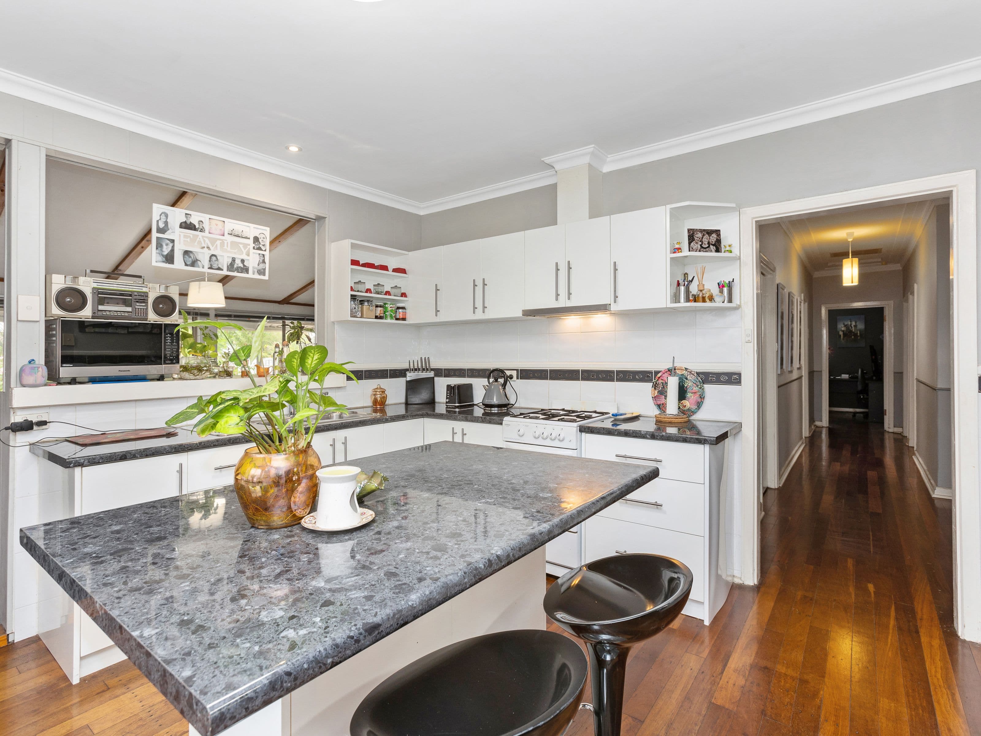 65 Russell Street, East Cannington WA 6107, East Cannington - Thumbnail 2
