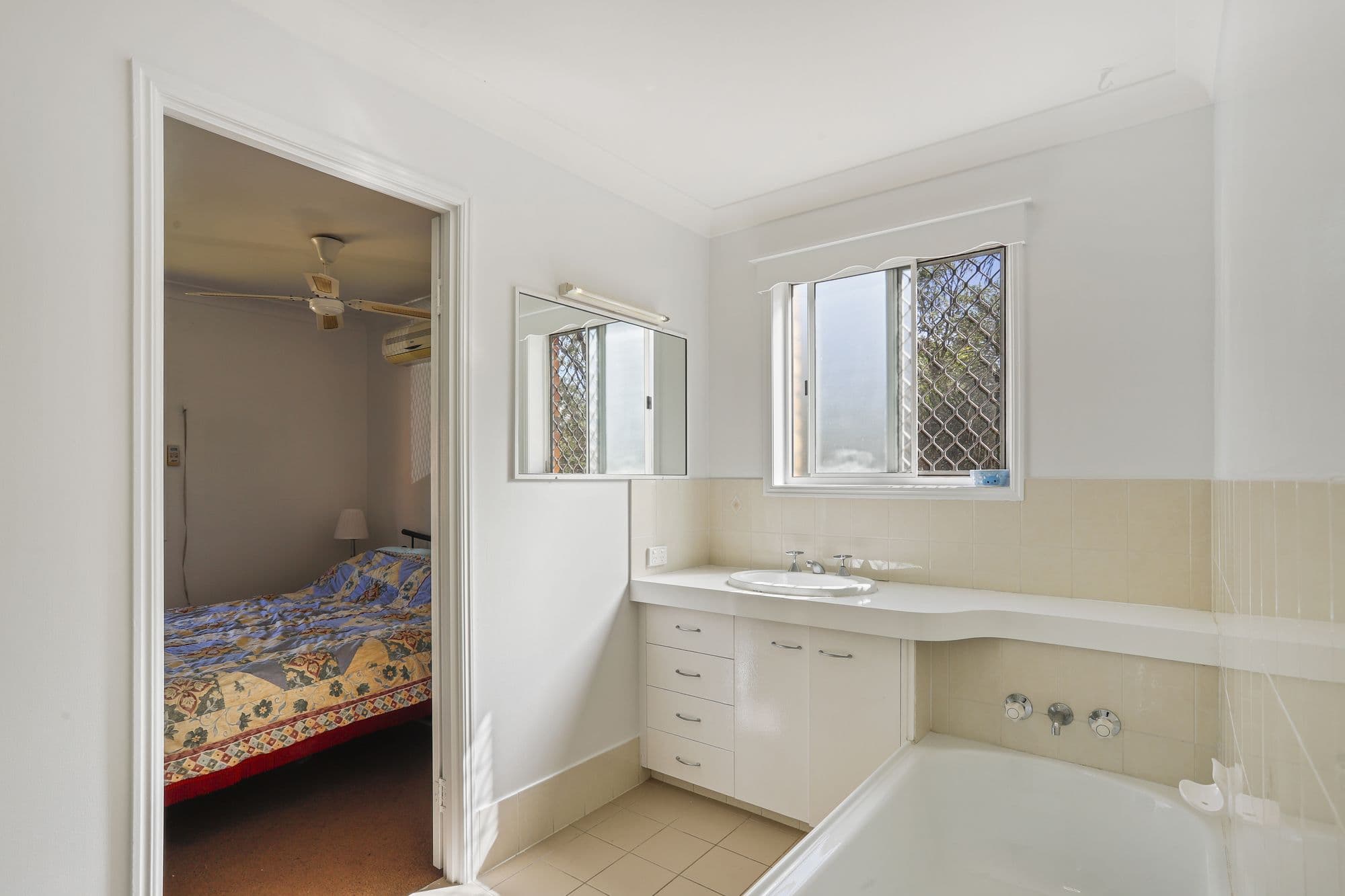 31 Mcmillan Street, Labrador QLD 4215, Labrador - Thumbnail 8