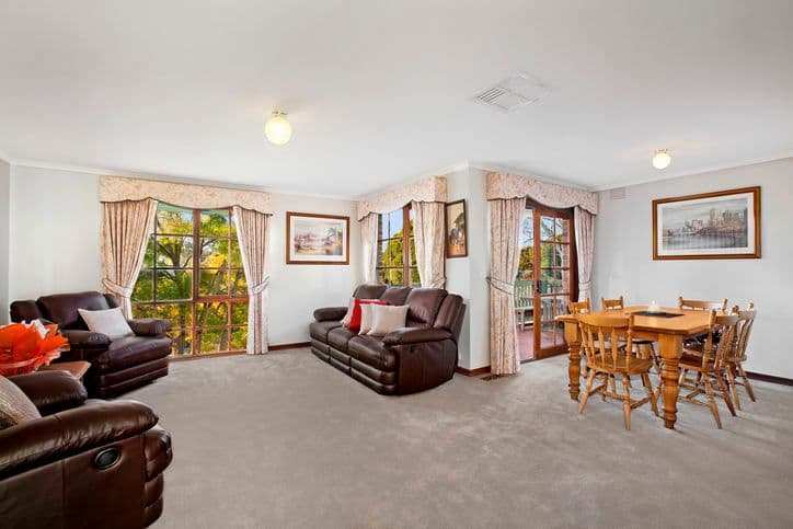 13 Lisbon Court, DONCASTER EAST VIC 3109, Doncaster East - Thumbnail 2