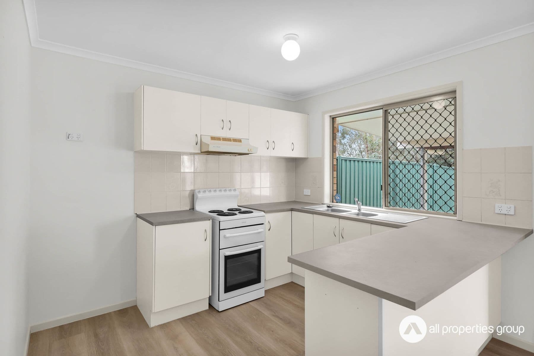 32 Dowling Crescent, Eagleby QLD 4207, Eagleby - Thumbnail 2