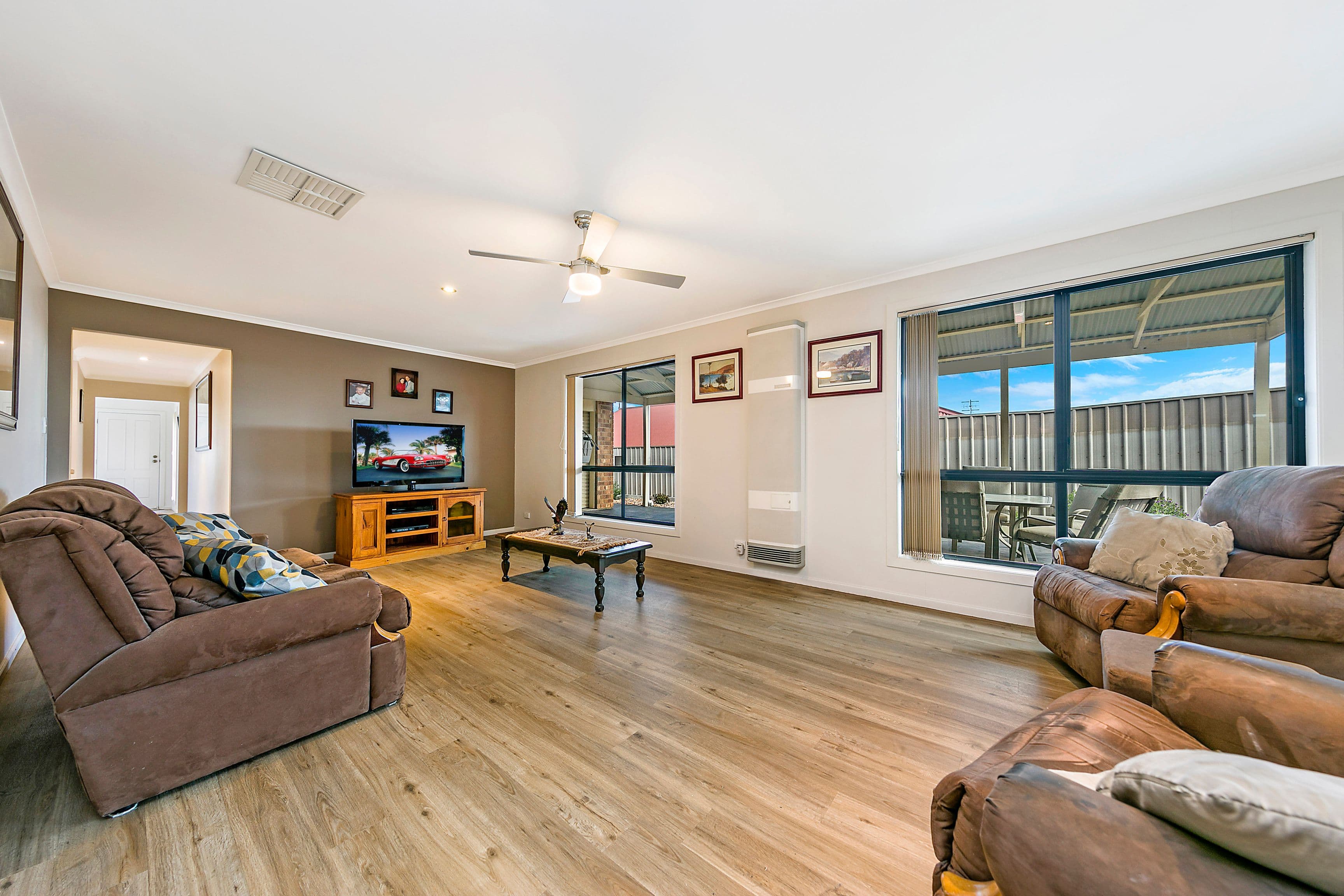 13 Manchester Circuit, Craigmore SA 5114, Craigmore - Thumbnail 2