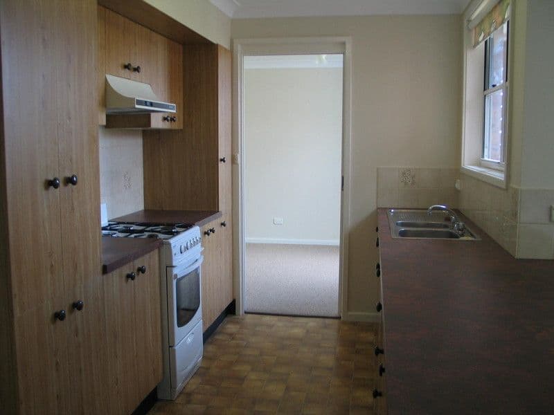 21 Edward Street, GOULBURN NSW 2580, Goulburn - Thumbnail 2