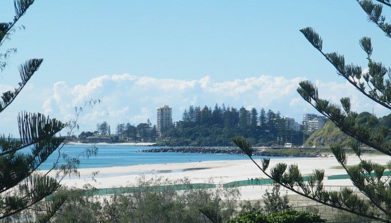 20 Pacific Parade, BILINGA QLD 4225, Bilinga - Thumbnail 2
