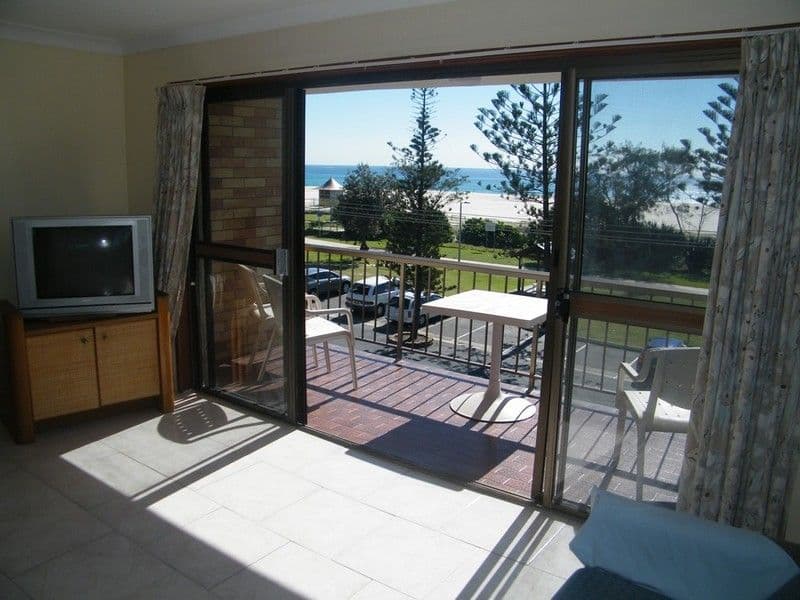20 Pacific Parade, BILINGA QLD 4225, Bilinga - Thumbnail 6