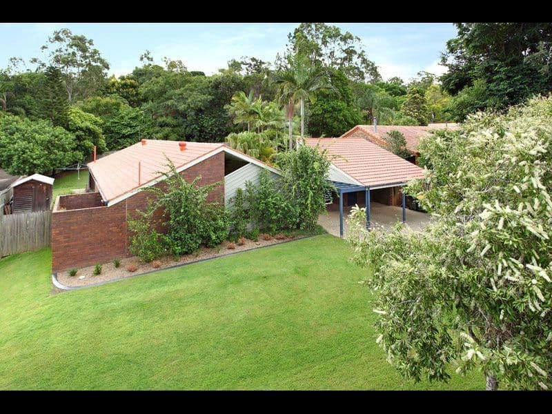 11 Valleybrook Street, KENMORE HILLS QLD 4069, Kenmore Hills - Thumbnail 2