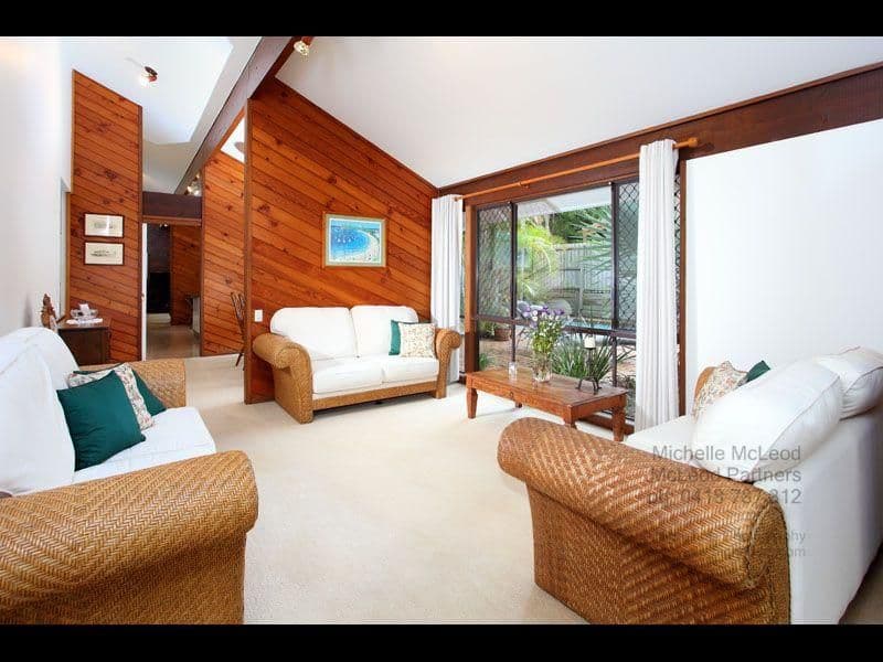 11 Valleybrook Street, KENMORE HILLS QLD 4069, Kenmore Hills - Thumbnail 5