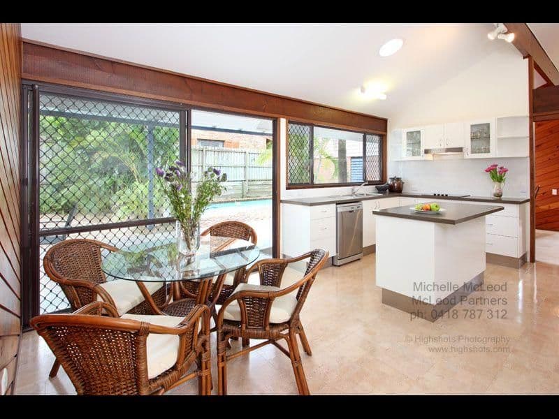 11 Valleybrook Street, KENMORE HILLS QLD 4069, Kenmore Hills - Thumbnail 7