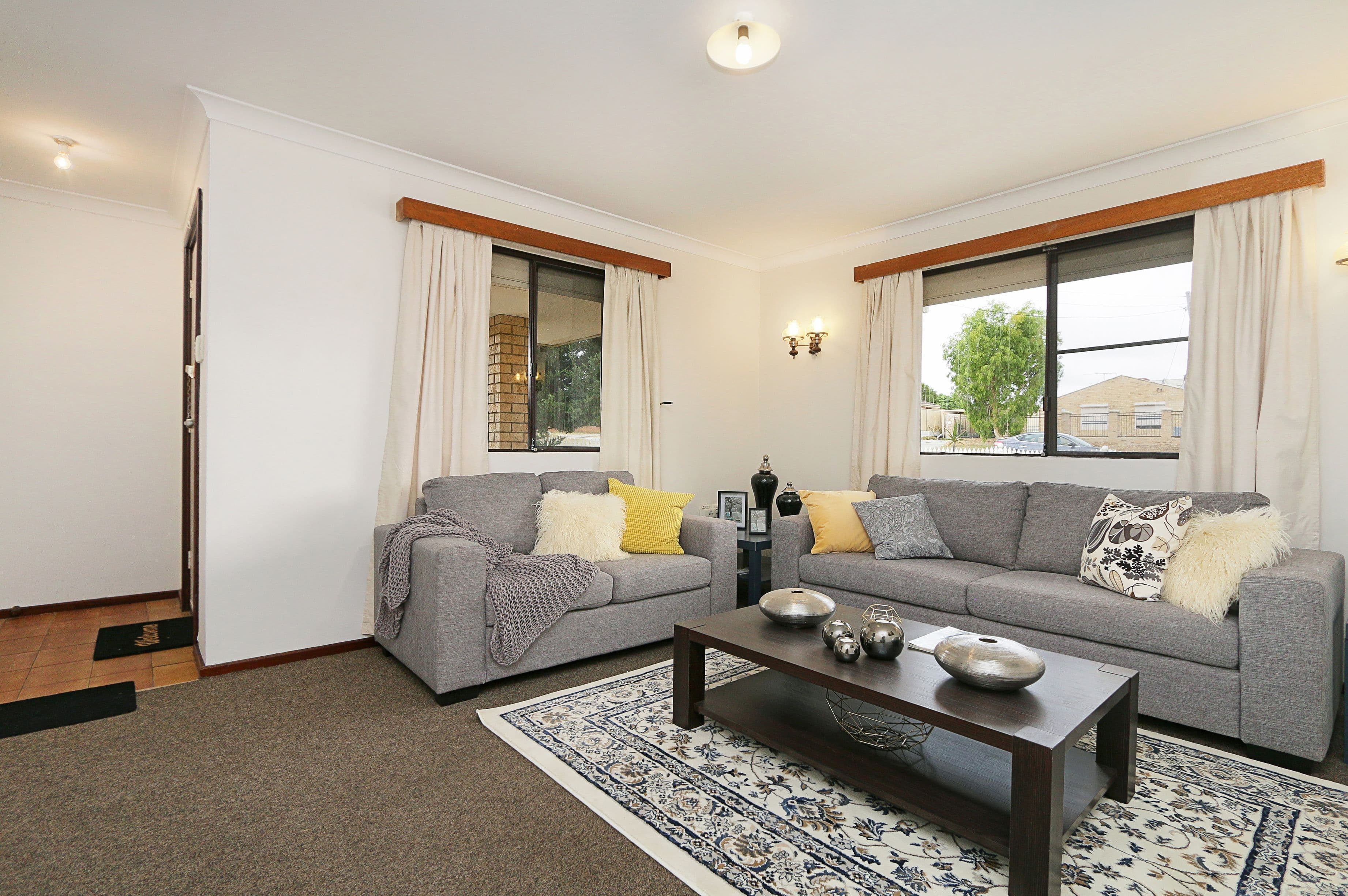 11 Quickly Crescent, Hamilton Hill WA 6163, Hamilton Hill - Thumbnail 2