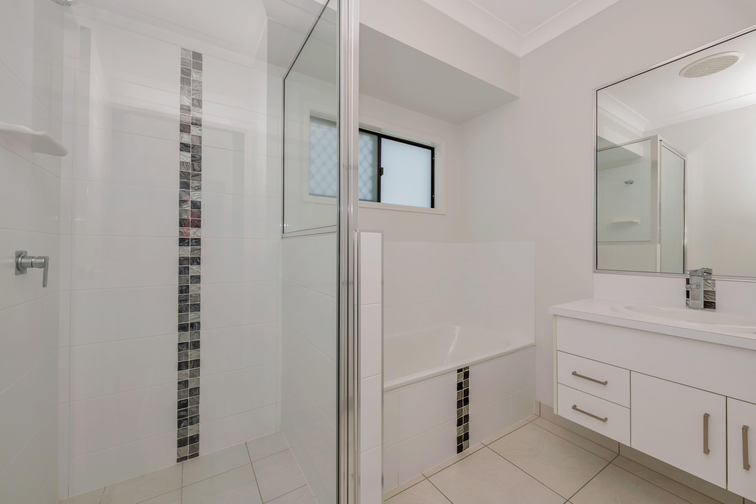 10 Tasman Circuit, Burdell QLD 4818, Burdell - Thumbnail 5