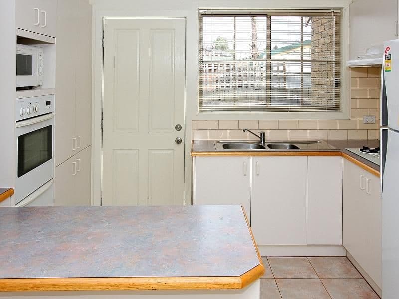 2 Bianchi Close, MILL PARK VIC 3082, Mill Park - Thumbnail 2