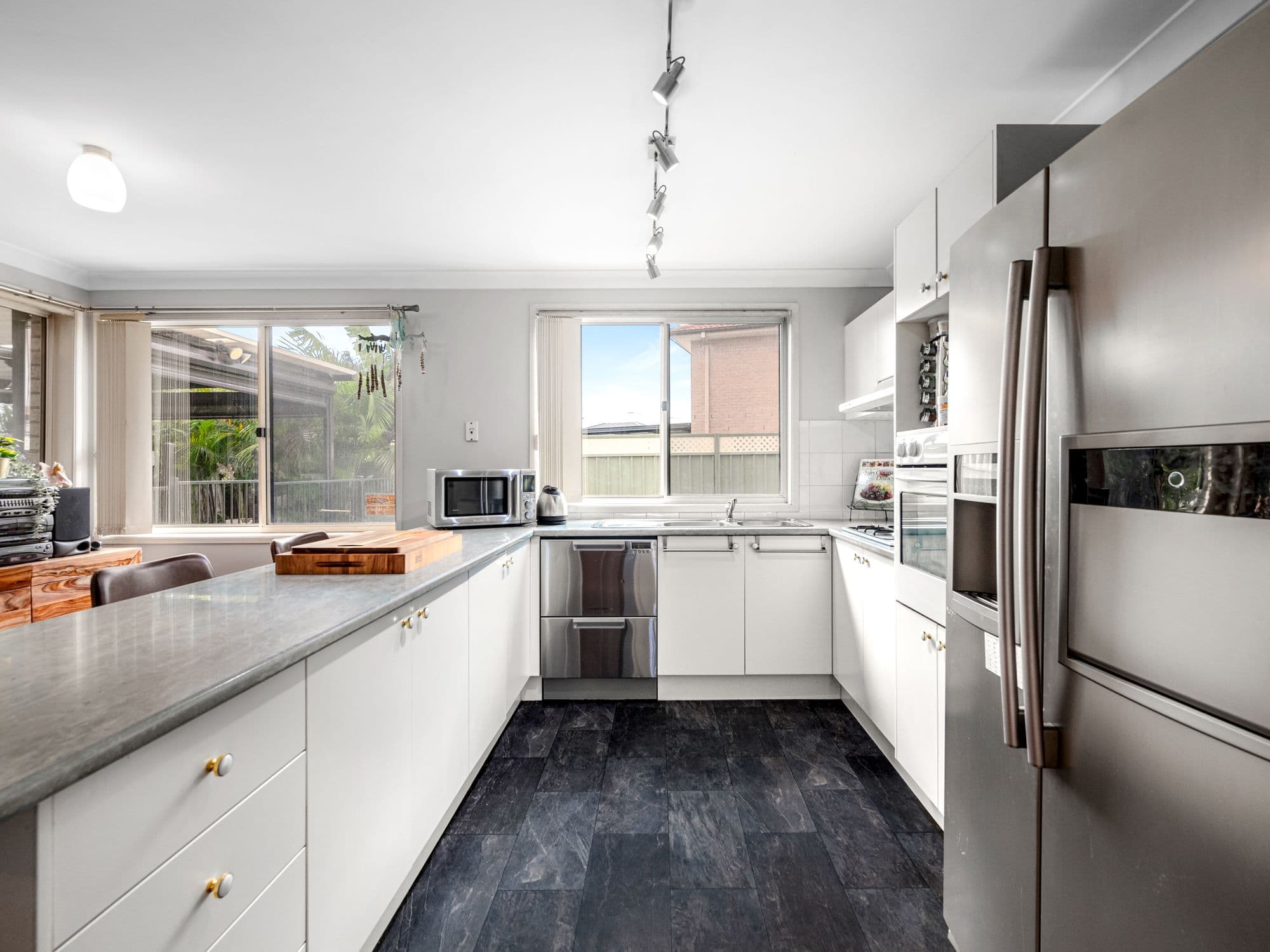 42 Chestnut Crescent, Prestons NSW 2170, Prestons - Thumbnail 4