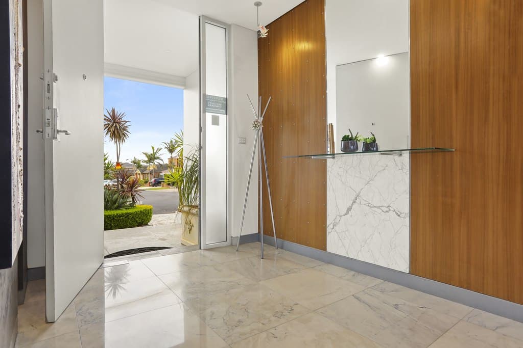 18 Edrom Close, Prestons - Thumbnail 2
