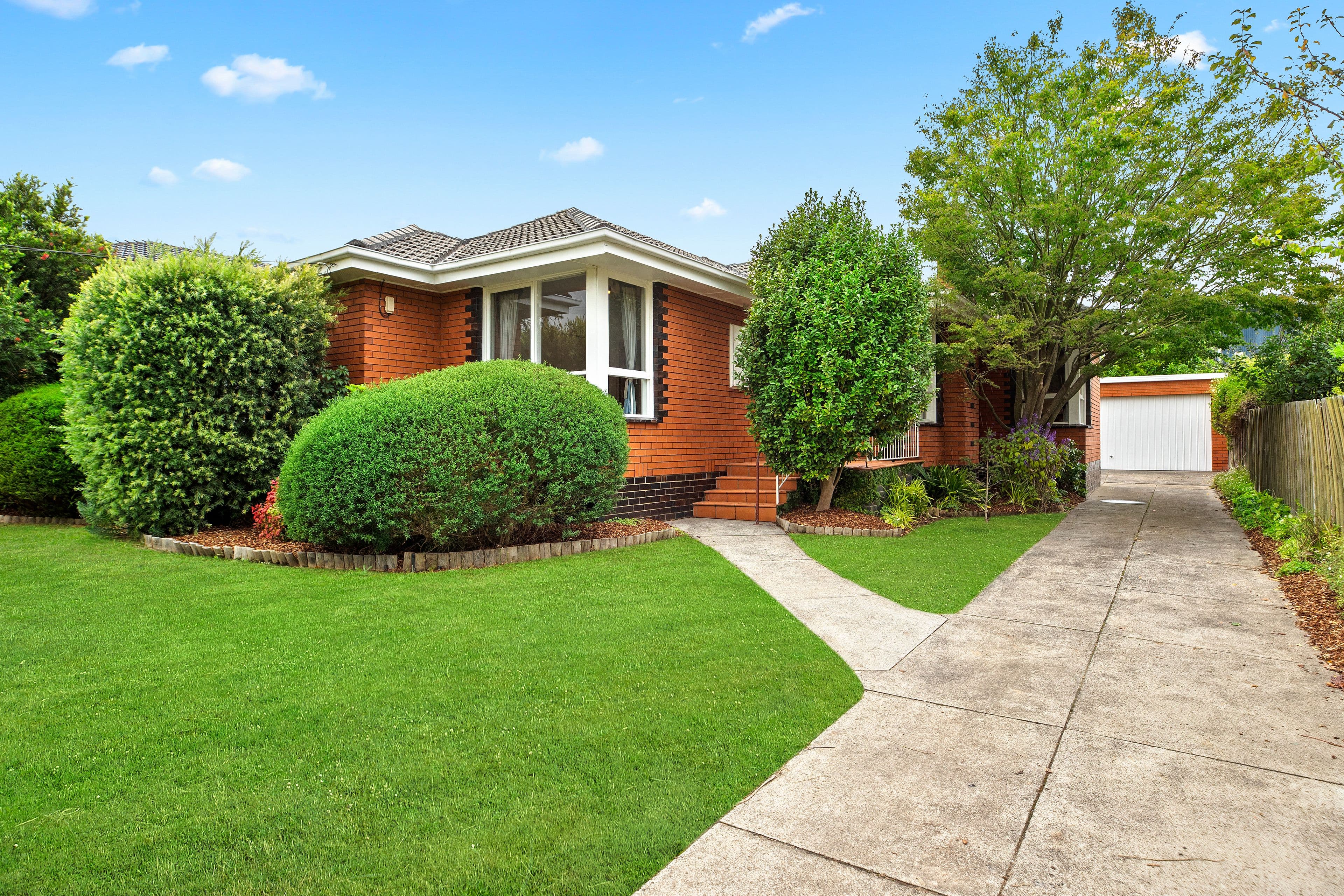 41 Diosma Drive, Glen Waverley VIC 3150, Glen Waverley - Image 1