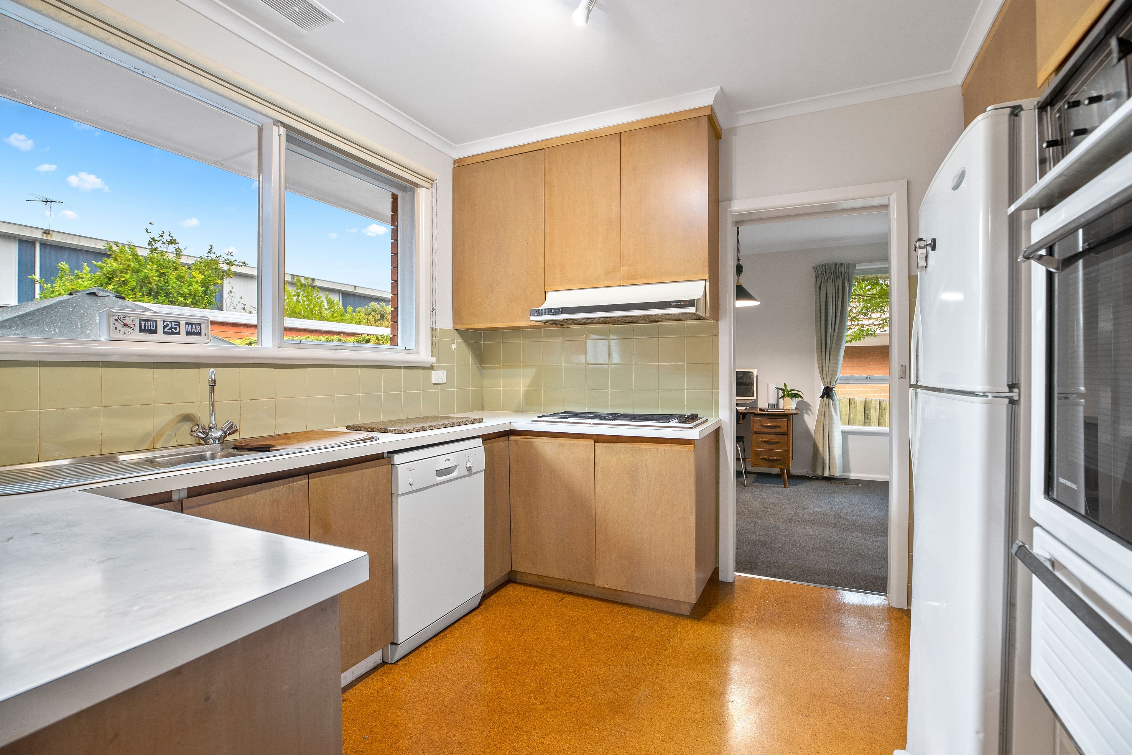 41 Diosma Drive, Glen Waverley VIC 3150, Glen Waverley - Thumbnail 4