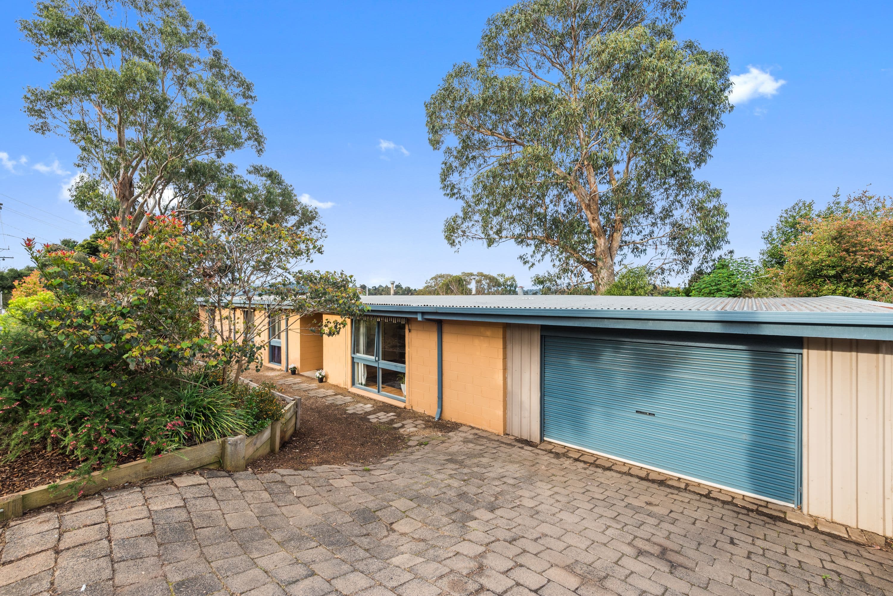 2 Arkarra Court, Mooroolbark VIC 3138, Mooroolbark - Image 1