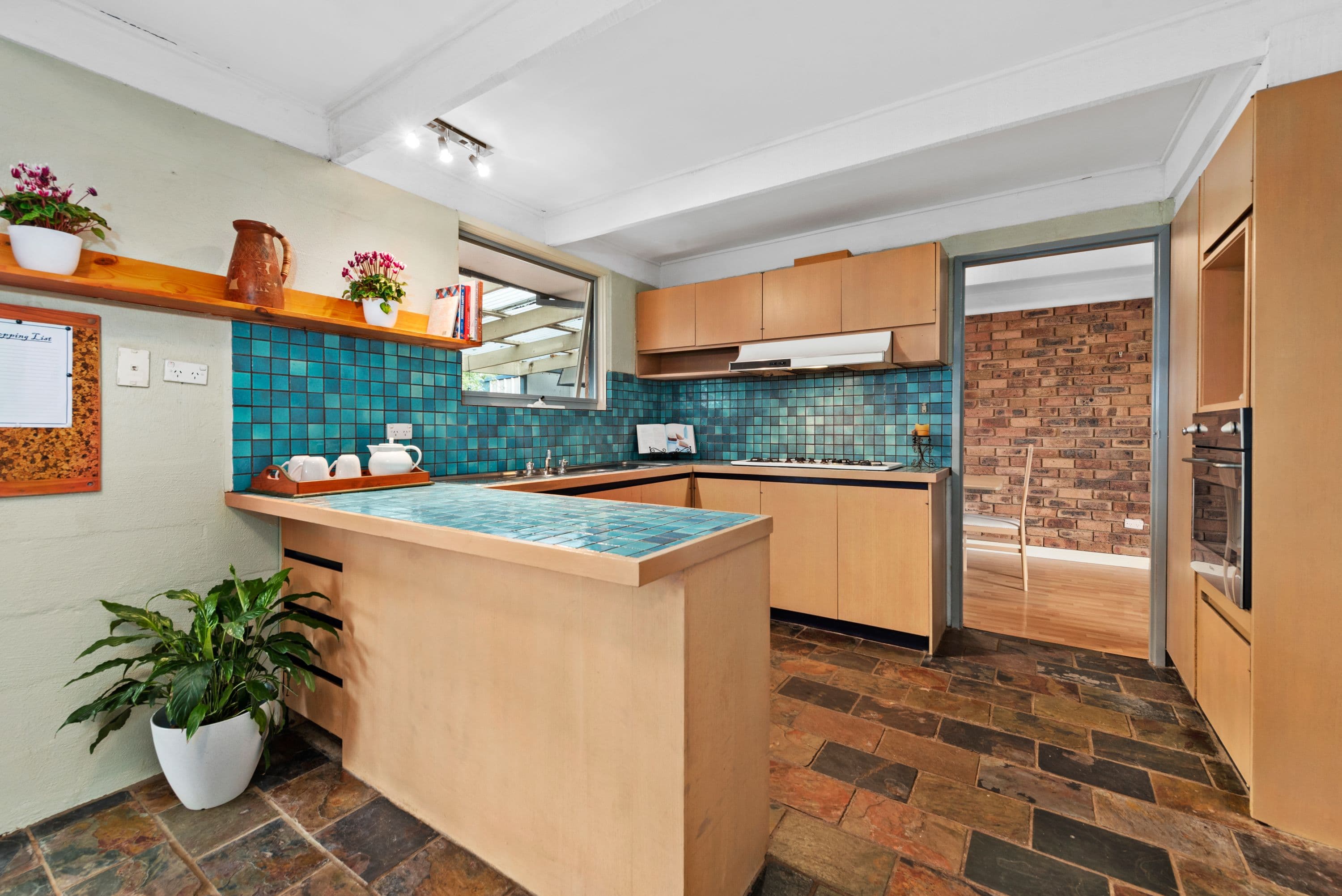 2 Arkarra Court, Mooroolbark VIC 3138, Mooroolbark - Thumbnail 3