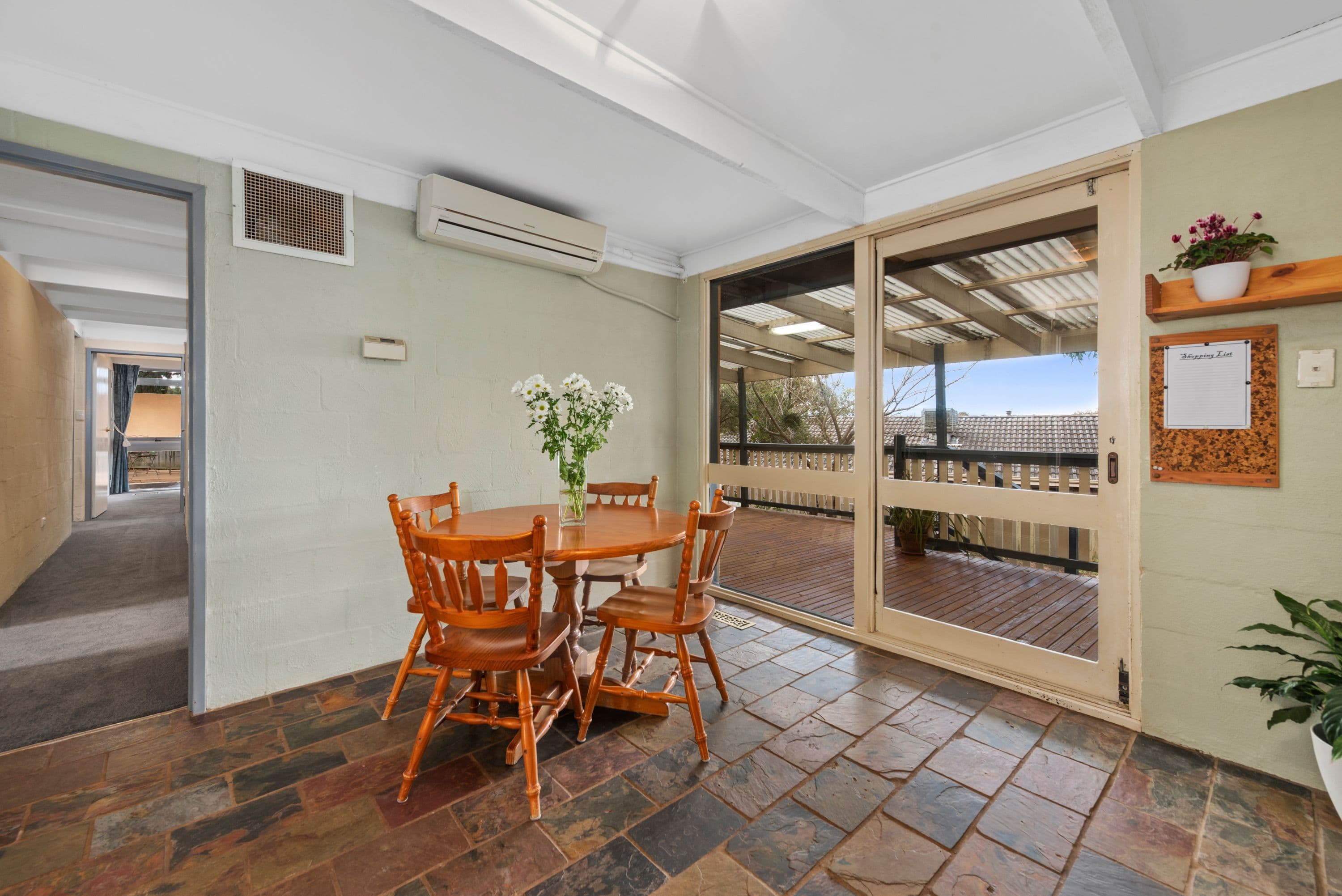 2 Arkarra Court, Mooroolbark VIC 3138, Mooroolbark - Thumbnail 4
