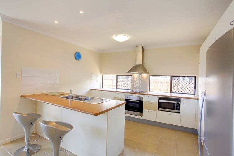 18 Aintree Avenue, BURDELL QLD 4818, Burdell - Thumbnail 2