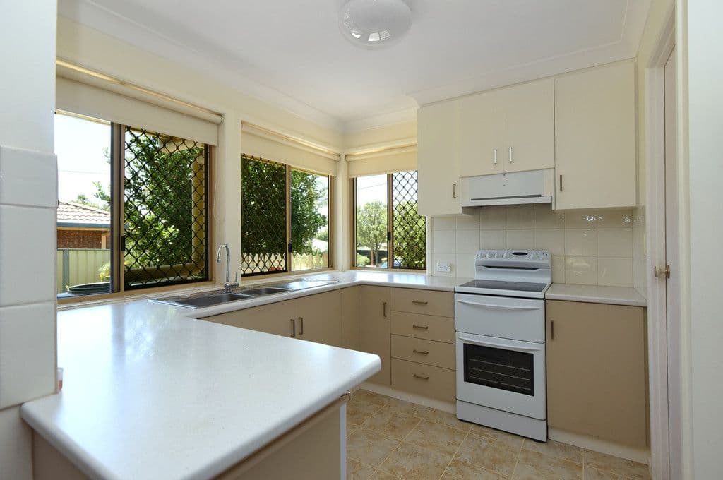 5 Kuhn Street, Kearneys Spring QLD 4350, Kearneys Spring - Thumbnail 2