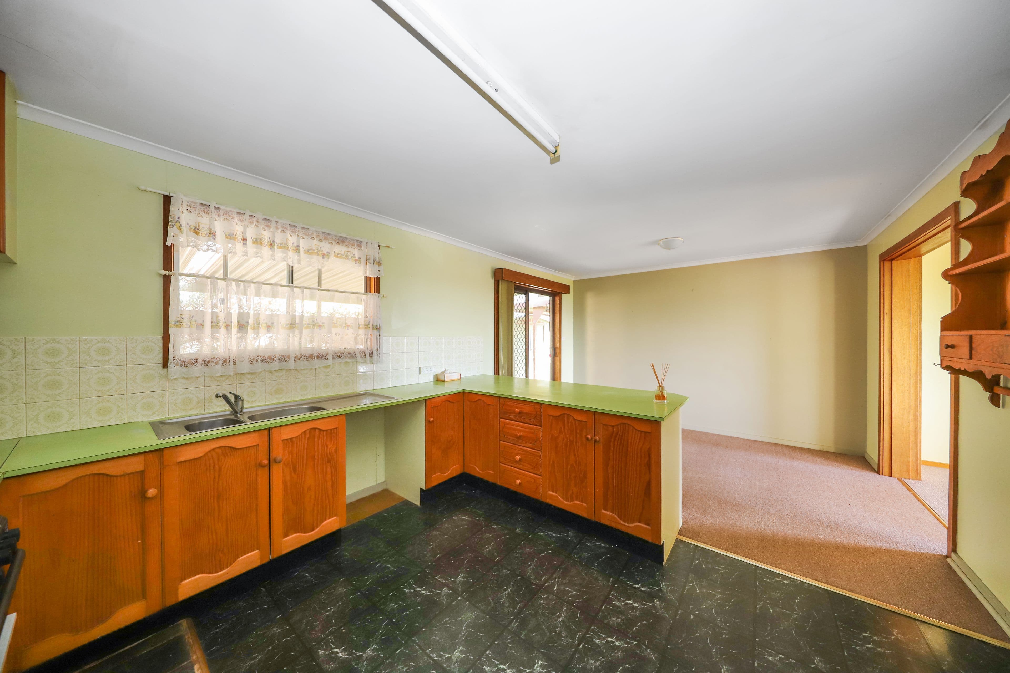 14 Bartlett Street, Batlow NSW 2730, Batlow - Thumbnail 5