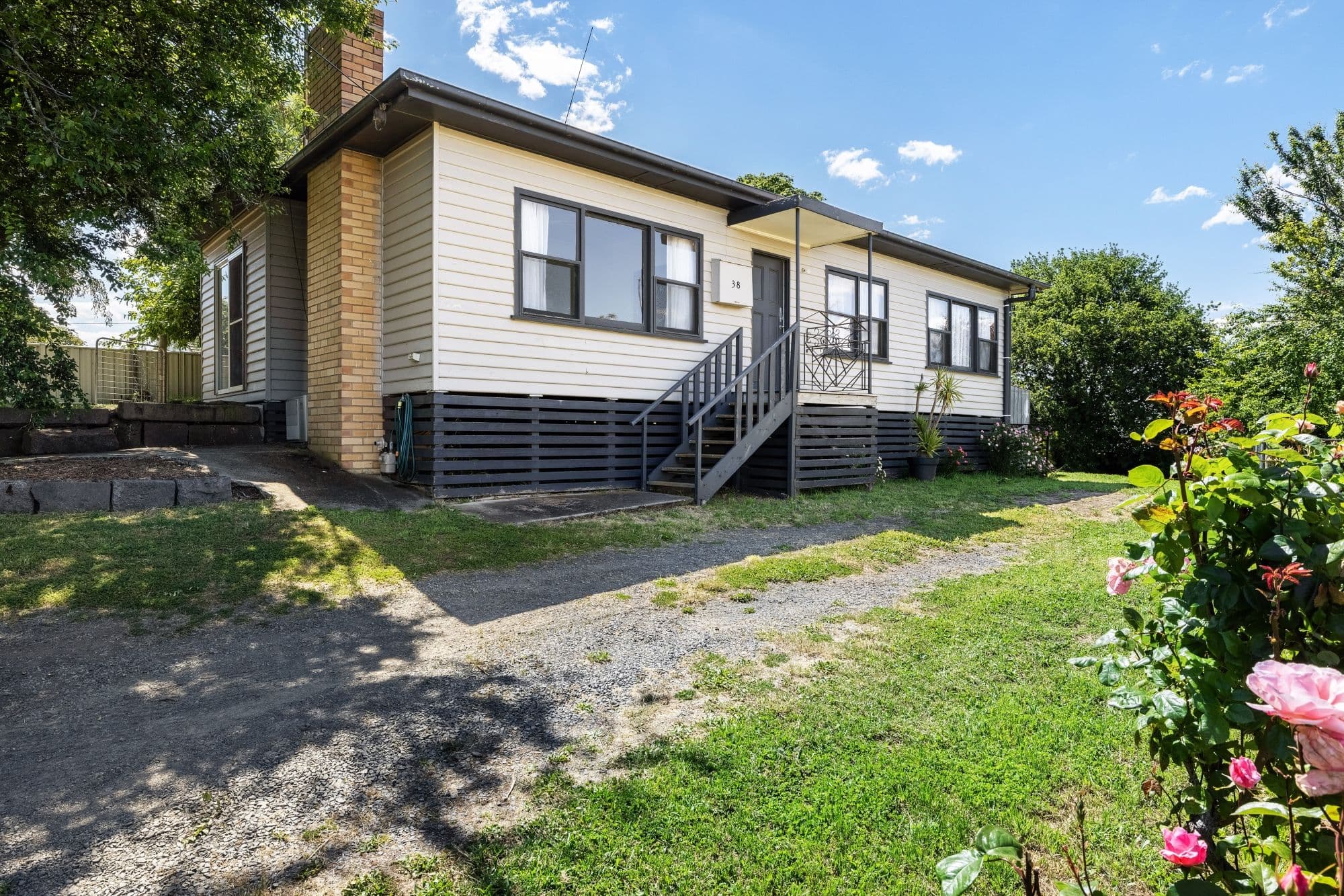 38 Donnithorne Street, Kyneton VIC 3444, Kyneton - Image 1