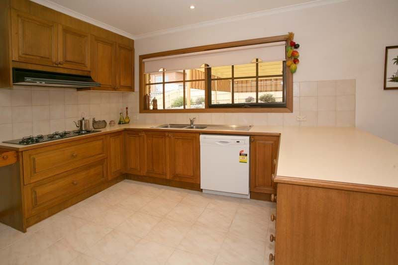 3 Renee Close, MULGRAVE VIC 3170, Mulgrave - Thumbnail 2