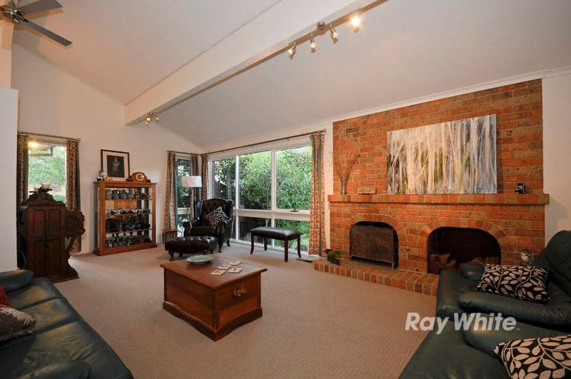 13 Renou Road, WANTIRNA SOUTH VIC 3152, Wantirna South - Thumbnail 3