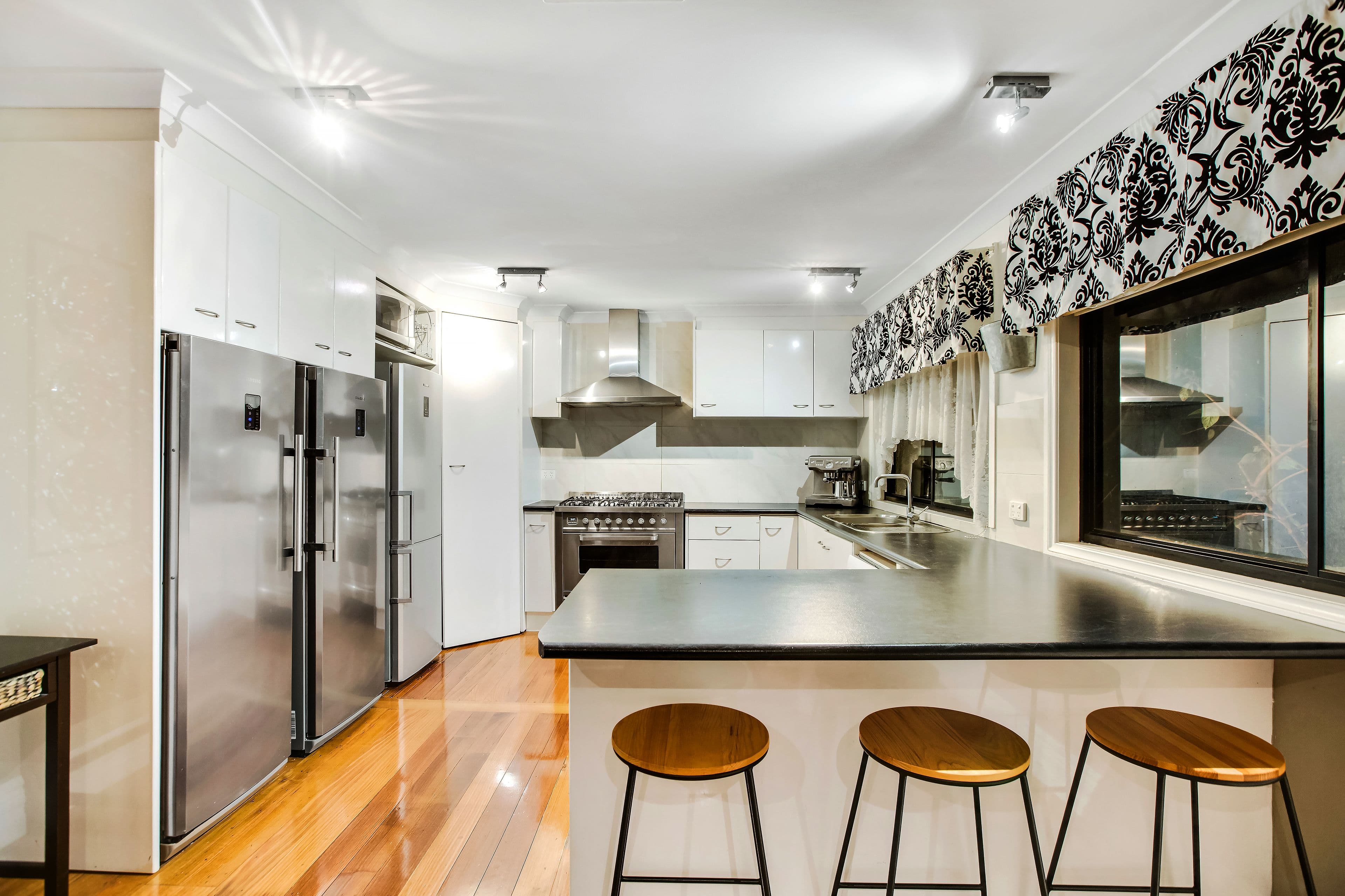 83 Heatherhill Road, Frankston VIC 3199, Frankston - Thumbnail 3