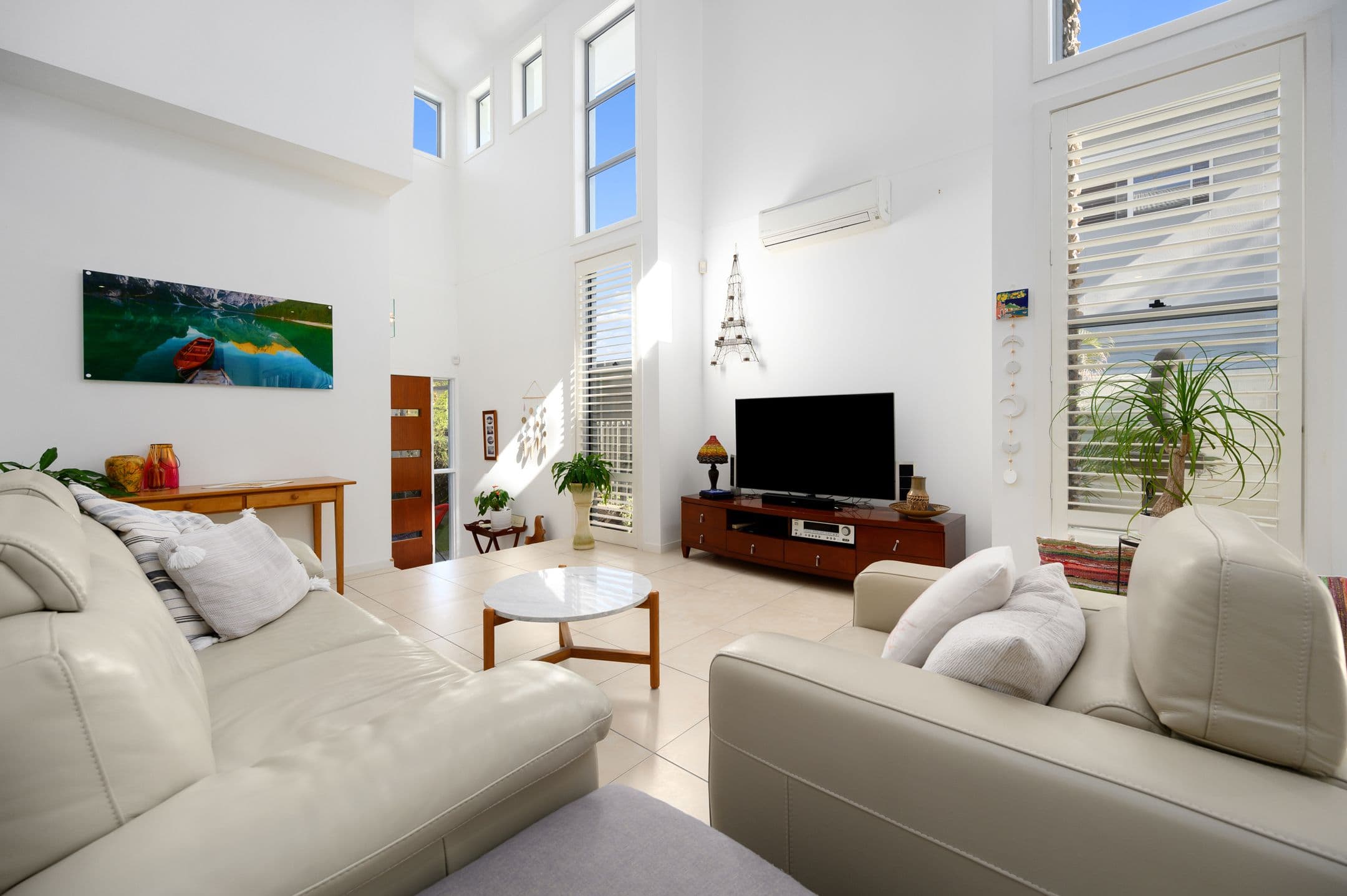13 Enid Avenue, Southport QLD 4215, Southport - Thumbnail 6
