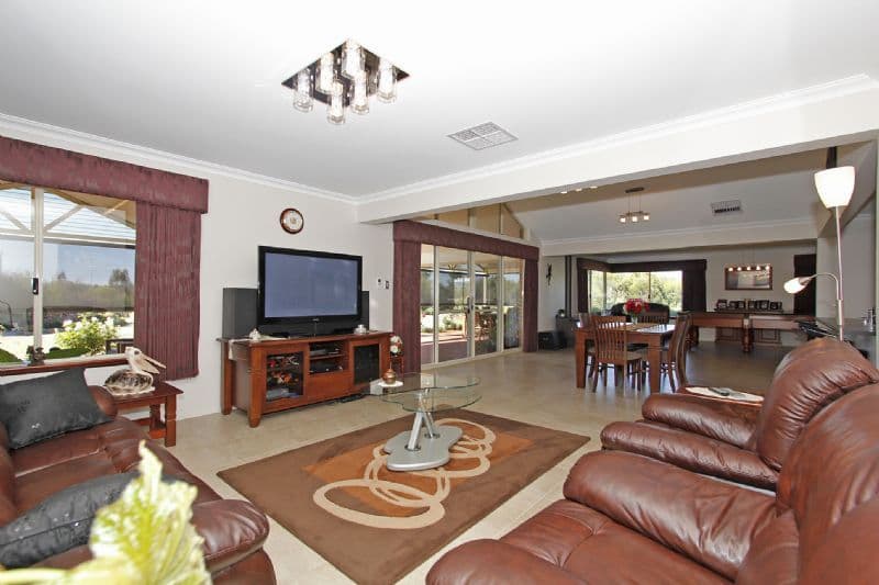 8 Jersey Road, OAKFORD WA 6121, Oakford - Thumbnail 5